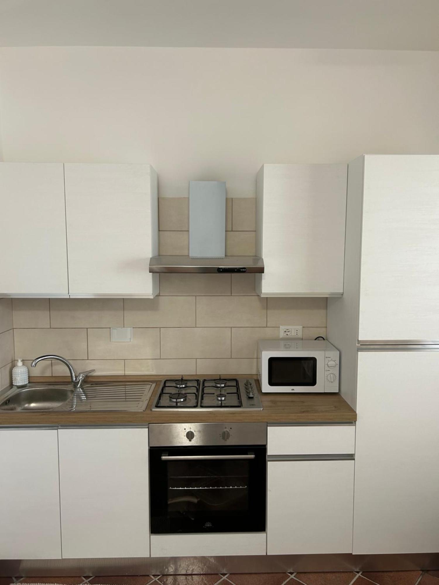 Fly & Stay Apartments Φιουμιτσίνο Εξωτερικό φωτογραφία